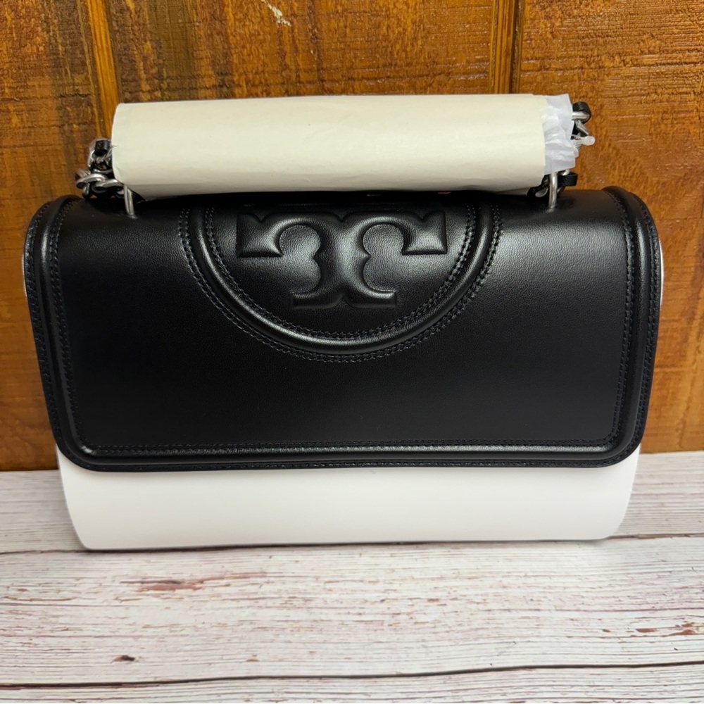 Tory Burch Fleming Convertible Leather Shoulder Bag - Picture 7 of 9